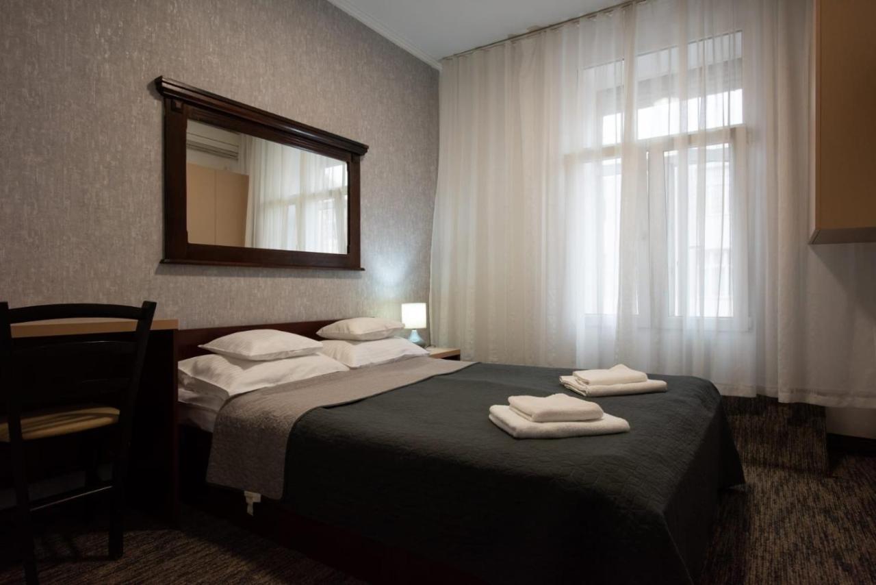 Hotel Carnival